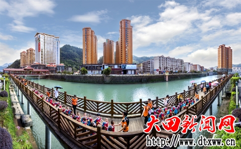 城區濱水木棧道林躍攝.jpg